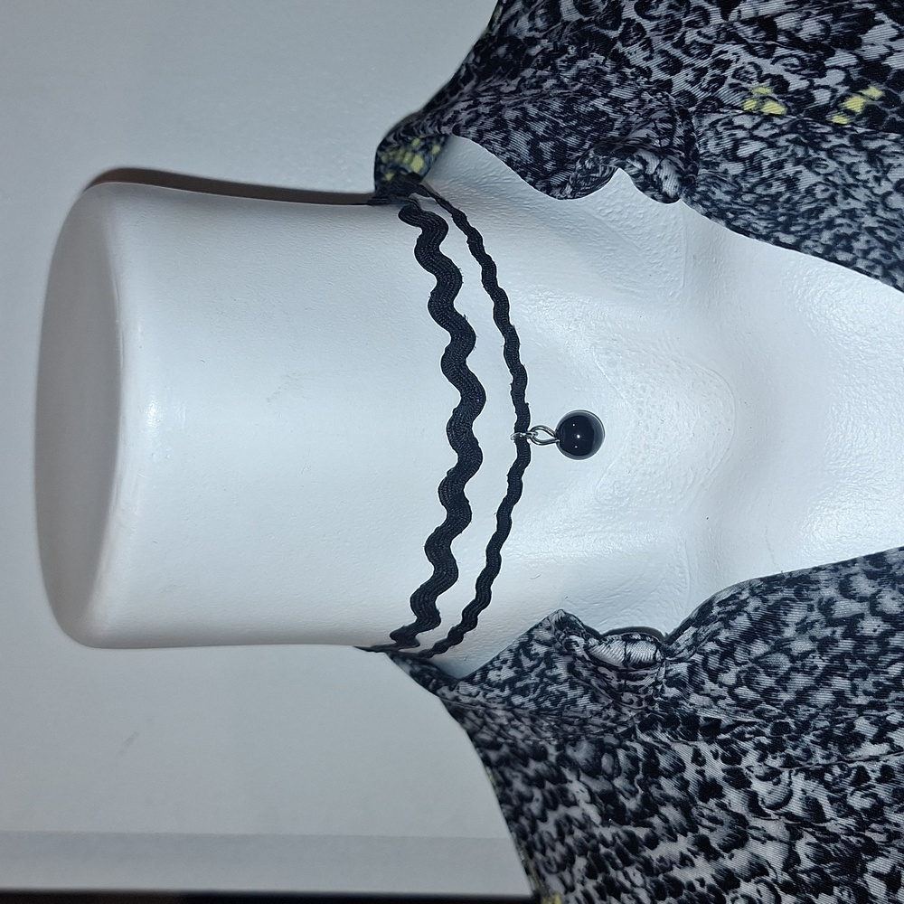 Elegant Black Choker W/ Black Pendant Necklace. New!